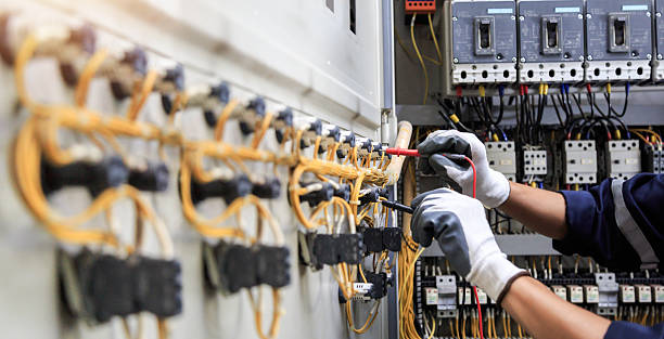 Professional Electrician technician working in Manila, AR